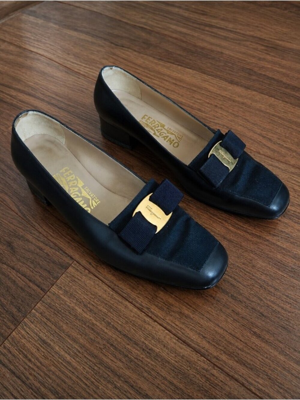 Salvatore Ferragamo Vara Bow Oxford Loafers Navy Black Gold 36 US 5 0780 - Picture 2 of 11